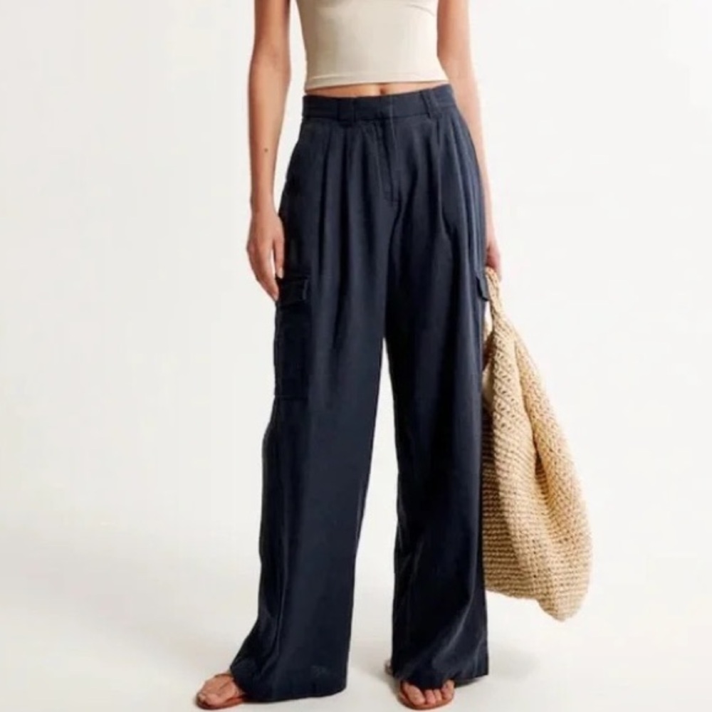 Abercrombie Navy Blue Linen Blend Cargo High Rise Wide Leg Pants